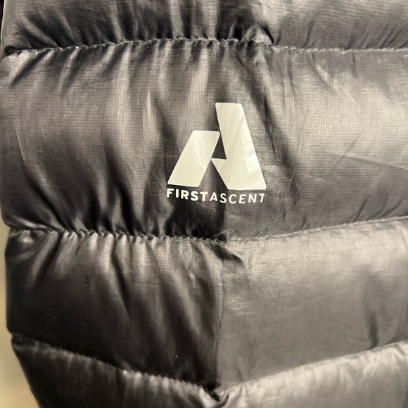 Eddie Baur men’s black zip up puffer coat medium - Picture 7 of 9